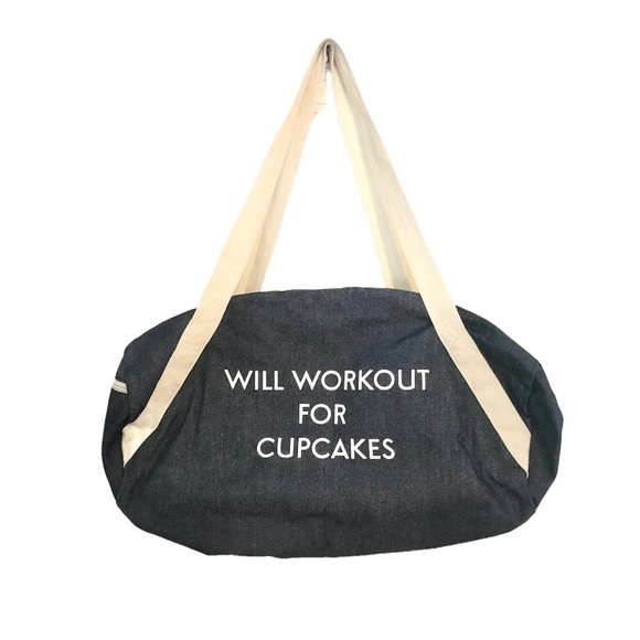 “Will Workout for Cupcakes” light duffel workout or overnight bag - Picture 9 of 9